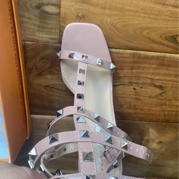 Studded Heel in Blush - Picture 2 of 3